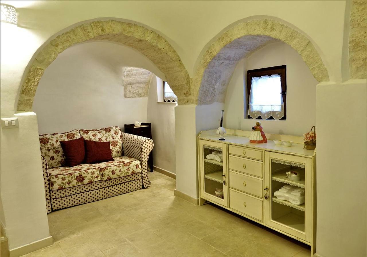 Trullo "Vicolo Fiorito" Βίλα Αλμπερομπέλο Εξωτερικό φωτογραφία
